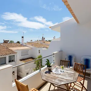 https://mariners-3-bright-and-stylish-apartment-2-minute-walk.hotelaalgarve.com